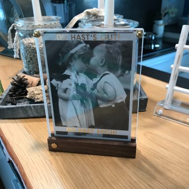 Plexiglashalter
