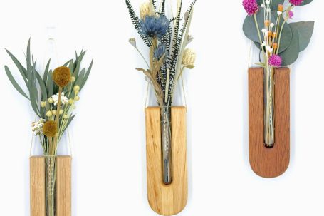 Wanddekoration Holzvase mit Blumen